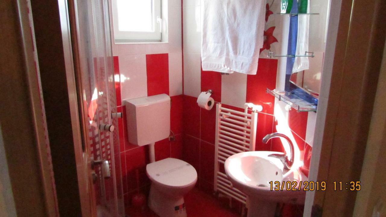 Vila Marcela Busteni Luaran gambar