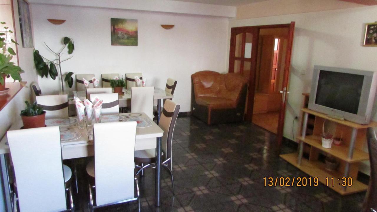 Vila Marcela Busteni Luaran gambar